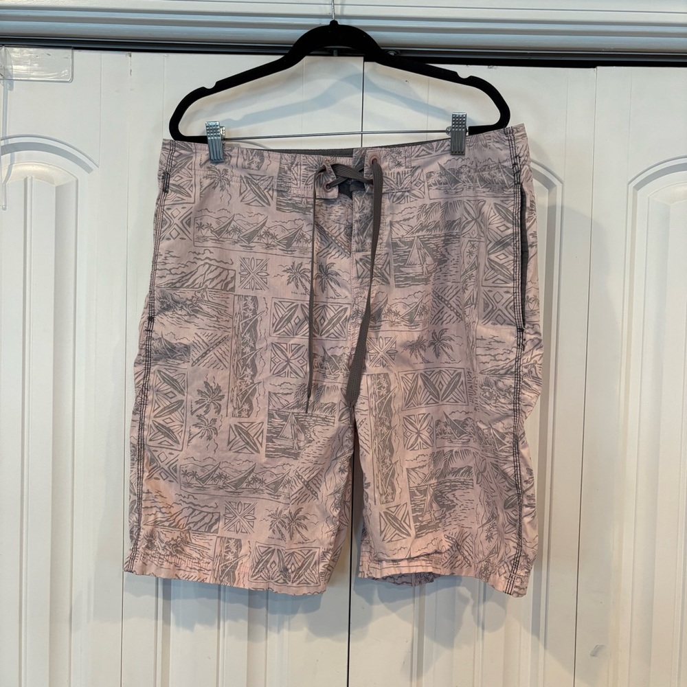 Reyn Spooner Pink And Gray Swim Trunks Size 34